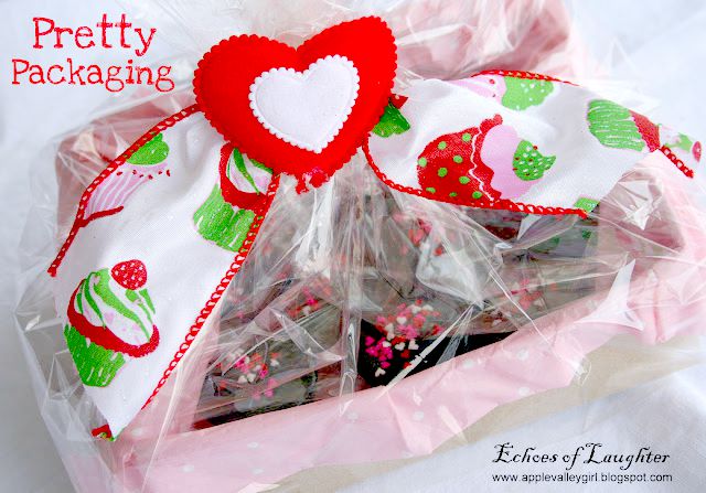 Pretty Packaging for Valentine's Cupcakes - Echoes of Laughter