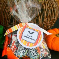 Happy Halloween Treat Bags +Free Printable Labels