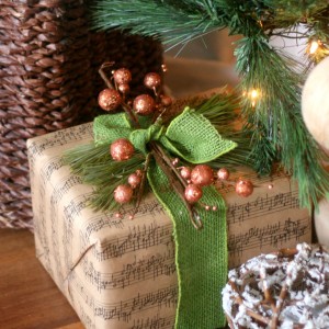 Copper & Green Gift Gift Wrapping Idea +9 Other Fantastic Gift Wrap Ideas